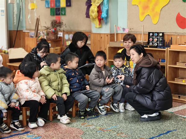 Ӳ�����������������츮�׶�԰��ΰ�רҵ��������⡱�롰�ļ䡱