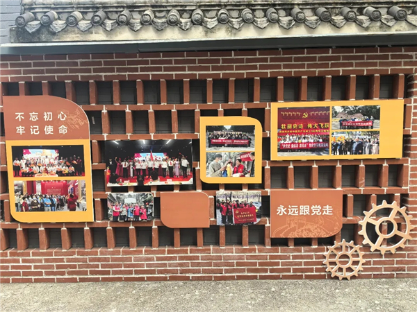 ������� �������� �ɶ����к���У���������������˻�����ͼ��