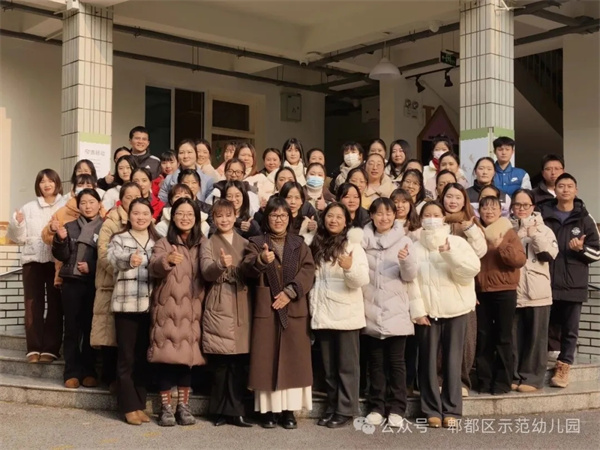 ���и��� ۯ����ʾ���׶�԰������԰���������ƶ�ѧǰ������Ϸ������Ч