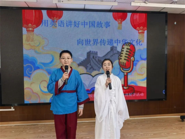 ��Ӣ�ｲ���й����¡�������СӢ��̾�չ������ʷ׳�