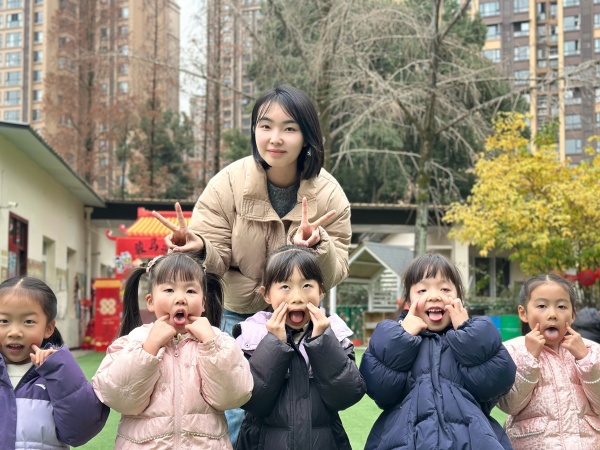 ��ɽ�л����׶�԰�������԰�Ϊ��������׶���ů�ɳ�