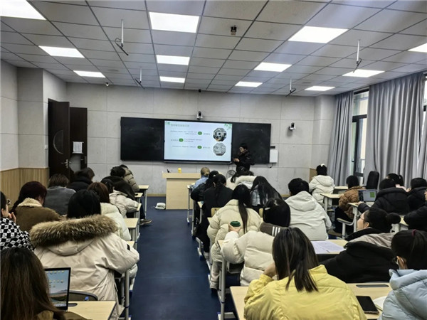 ������дٳɳ� ����Сѧ�����������³�