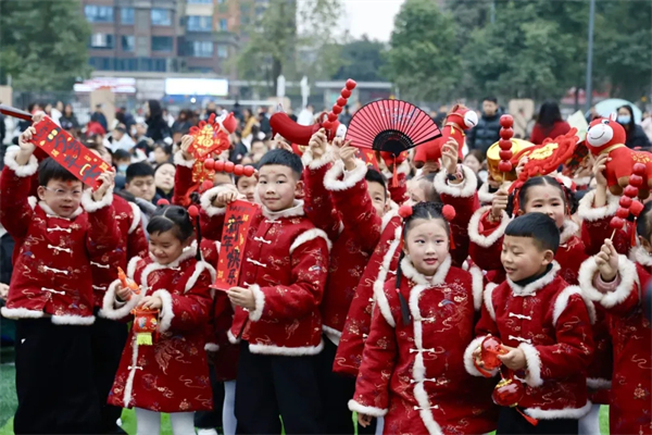 ������ ���ϻ��� ����Сѧ�����̡����ӽ��˷�ȫ����