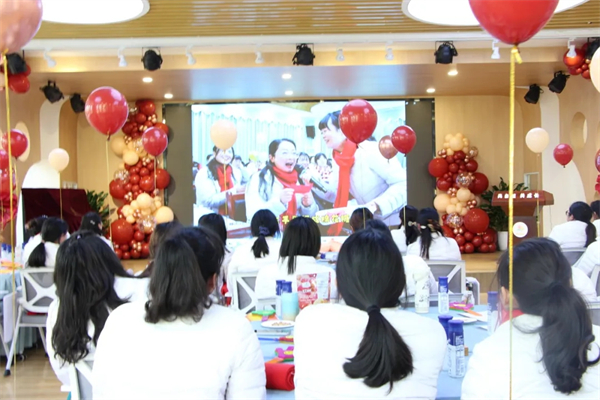 ʤ���׶�԰��ƽ���²���������ů��δ��