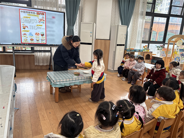 ����̽�ؼǣ���׶����׶�԰����ͯȤѰ��ζ