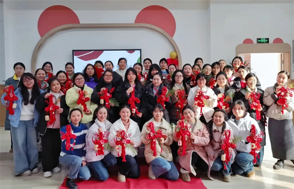 �ܽ���������İ��׽�ְ�������³�