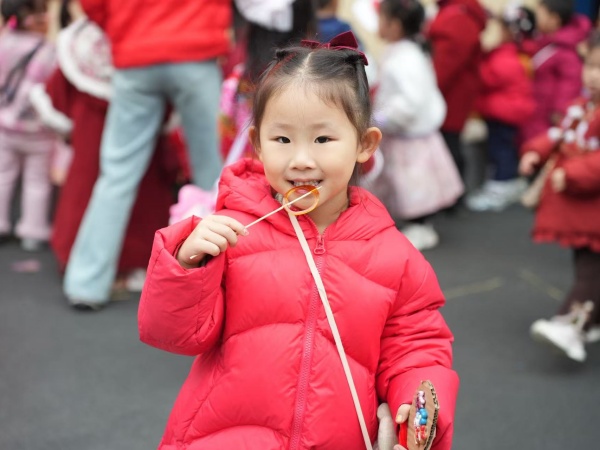 ��֪���������Ƴ��伯���ˣ���ɽ��ʵ���׶�԰��˳���޵Ĵ�Խ�ռ�