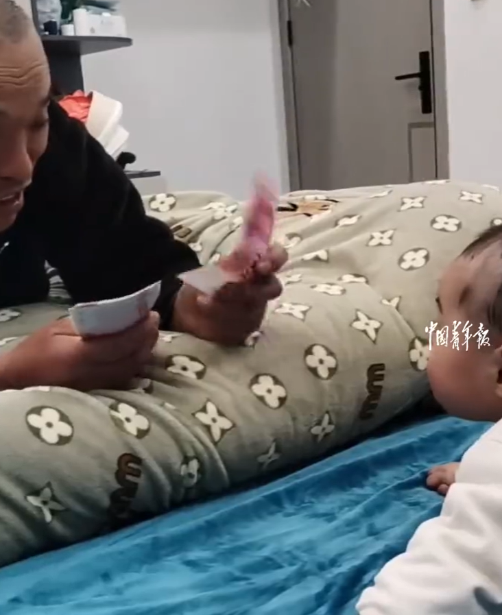 ��С���ԣ�5���±���̧ͷ���ͷϲ��ǧԪ���