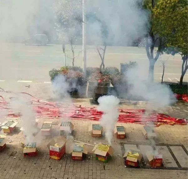 ����Ժ��ί�죺�������̻��������۵�(��)��չ������ʽ���Ų�