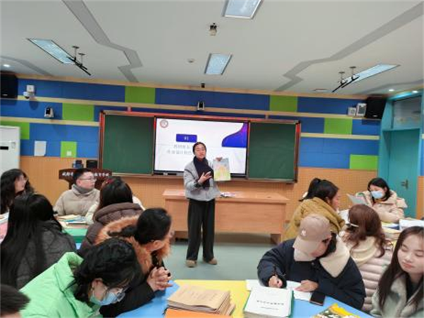 �½���У��ʦ������ҵ��ƣ�����ؽ�����