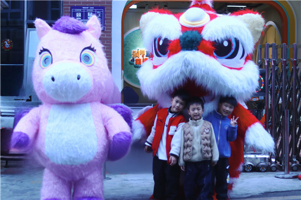 �����У���ɳ�׶�԰��ѧ����ʽ����