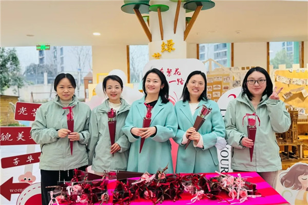 三八节，怡心七幼致敬发光的“她”