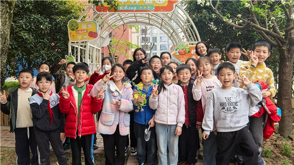 ��ֲ���������� ˫��Сѧ�����У���У԰��̬���˻���