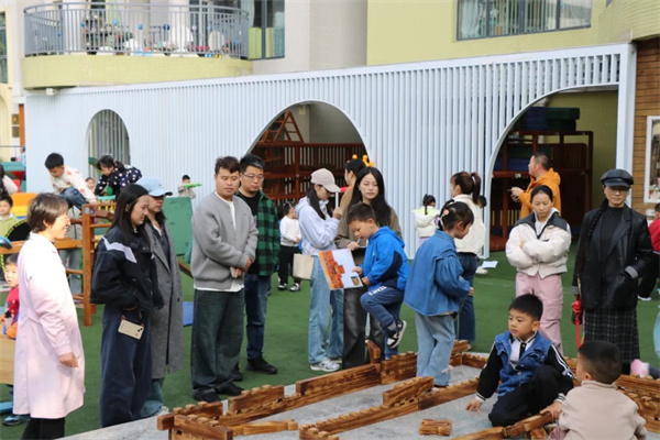 ��԰ͬ��ͬ�У�˫�������ض��׼ҳ���������ɳ�֮Լ