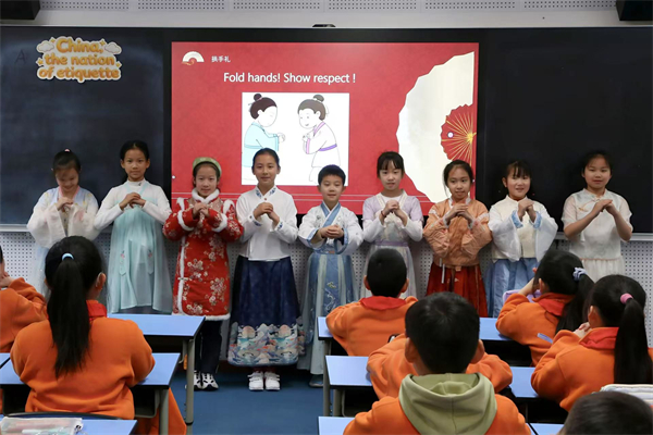 ��ɳСѧ����ӢΪý���Ļ����������������